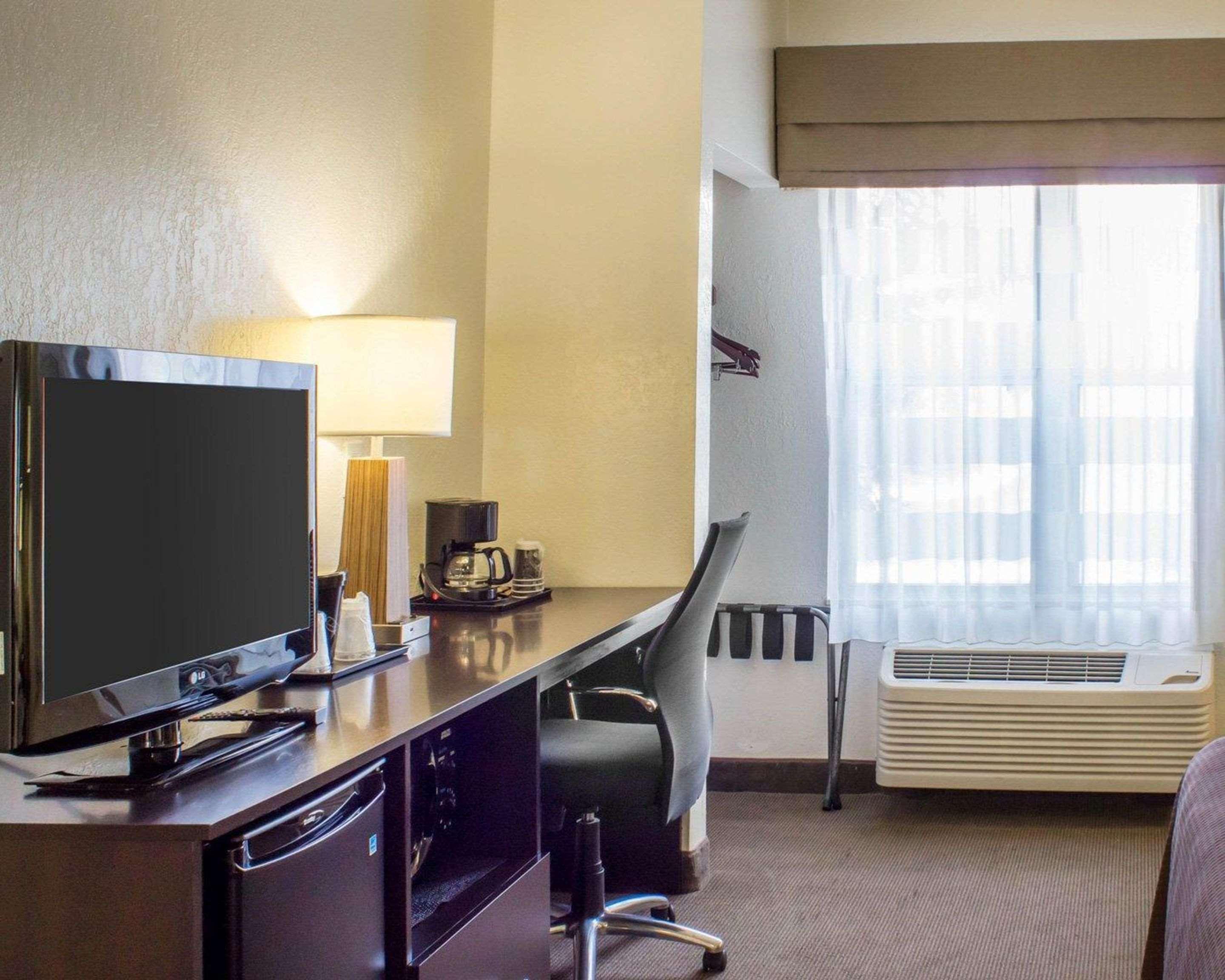 Sleep Inn & Suites Jacksonville Near Camp Lejeune Екстер'єр фото