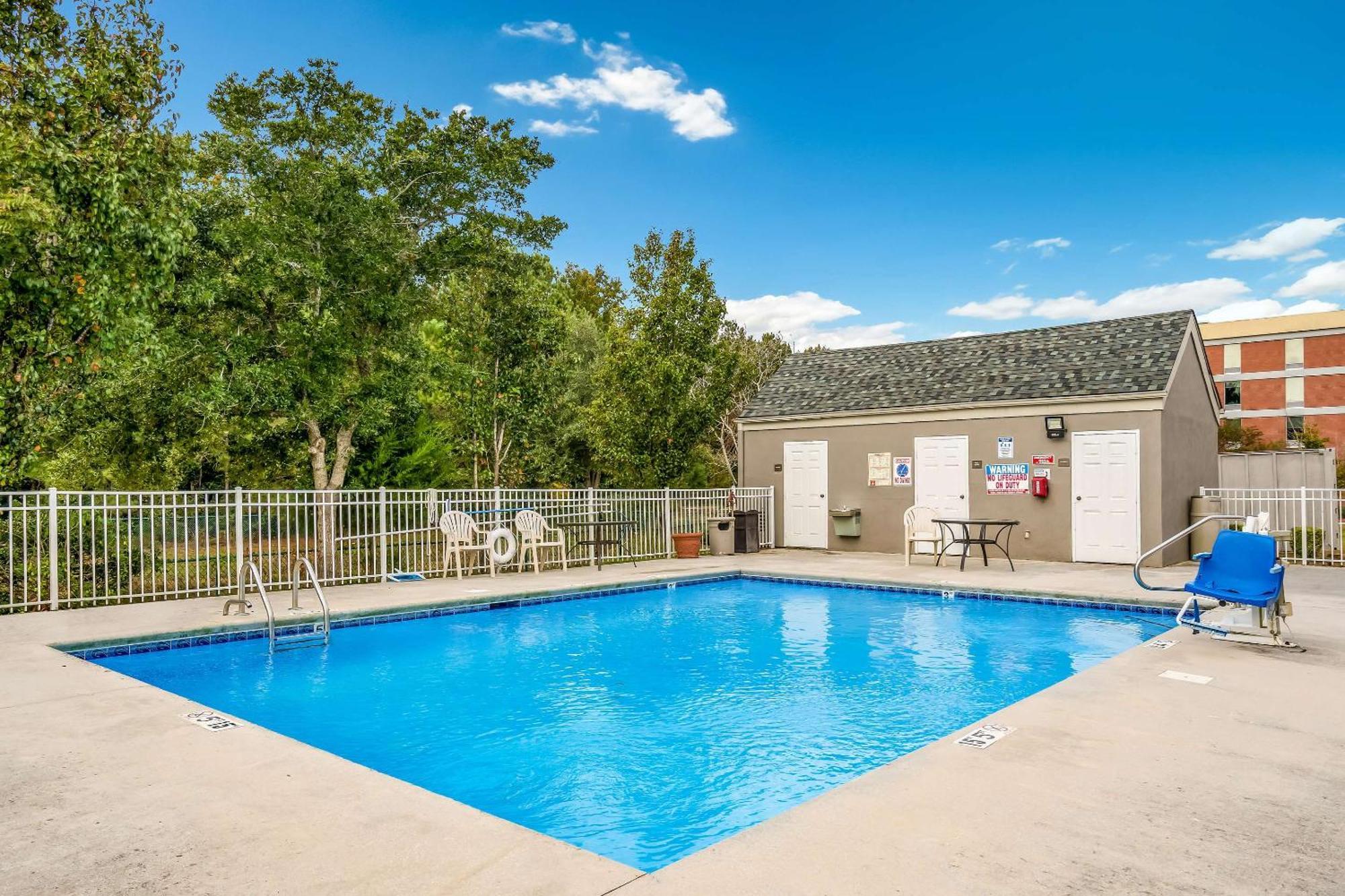 Sleep Inn & Suites Jacksonville Near Camp Lejeune Екстер'єр фото
