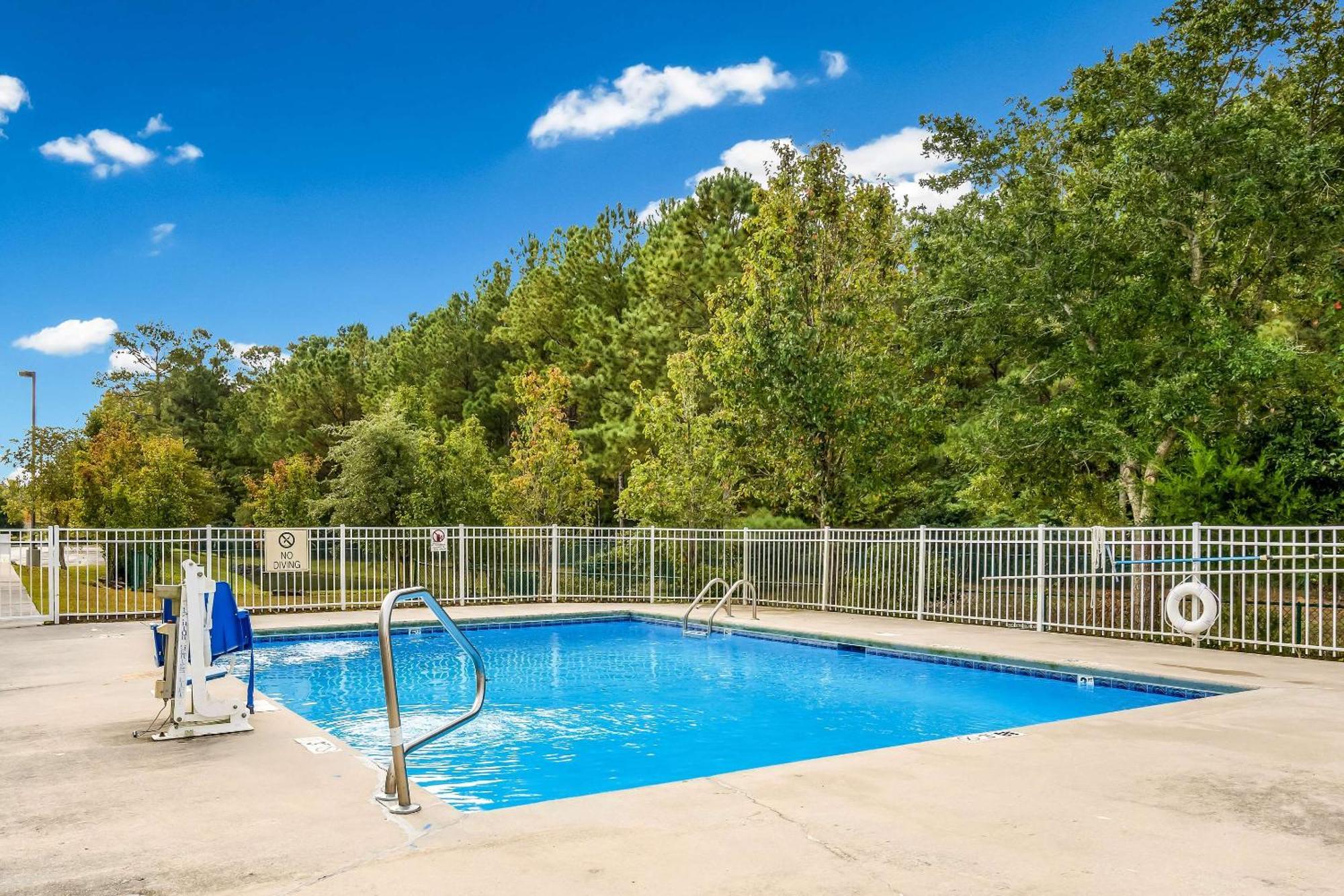 Sleep Inn & Suites Jacksonville Near Camp Lejeune Екстер'єр фото