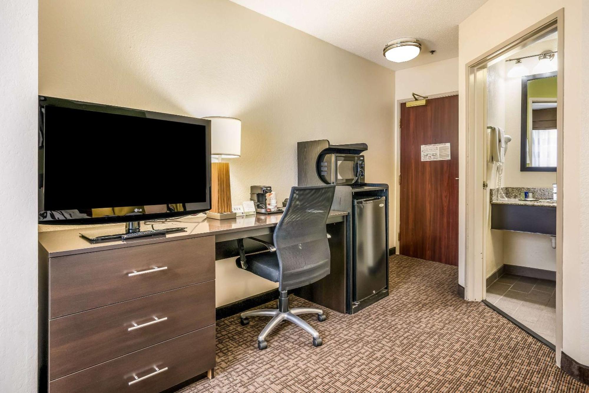 Sleep Inn & Suites Jacksonville Near Camp Lejeune Екстер'єр фото